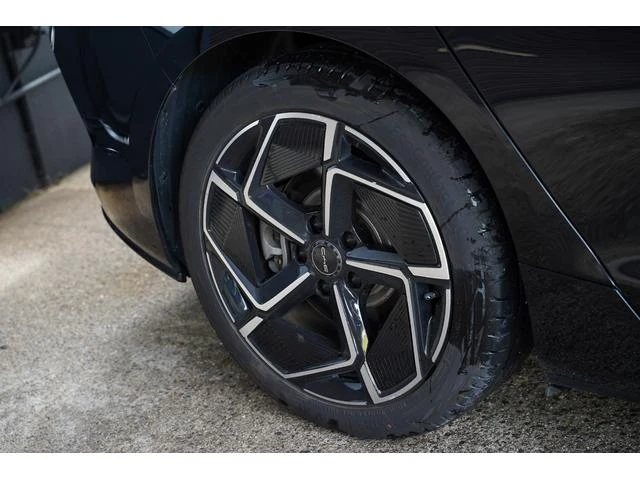 BYD SEAL 13