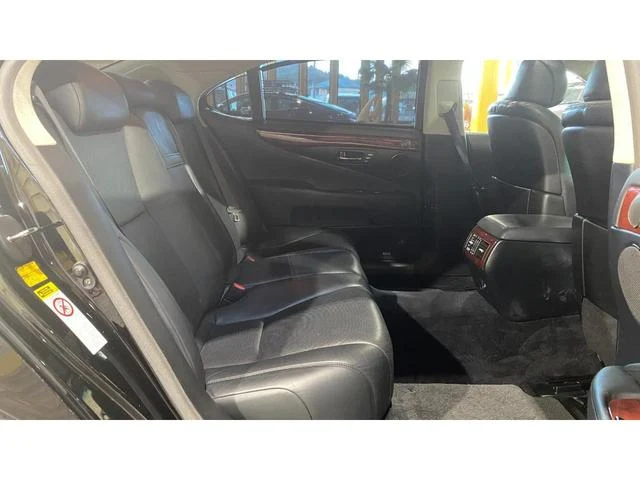 AMERICA LEXUS LS460 28