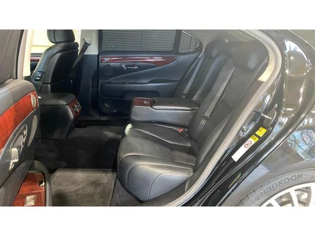 AMERICA LEXUS LS460 32