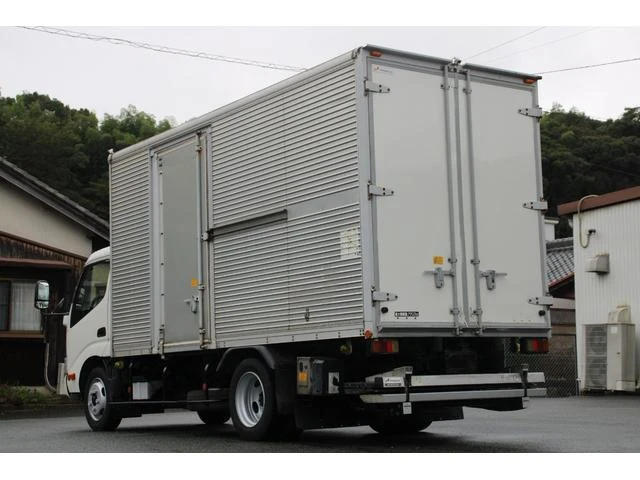 Hino DUTRO 7