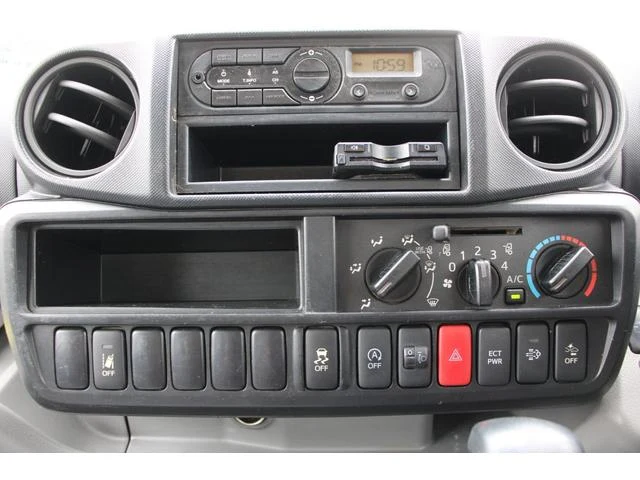 Hino DUTRO 62