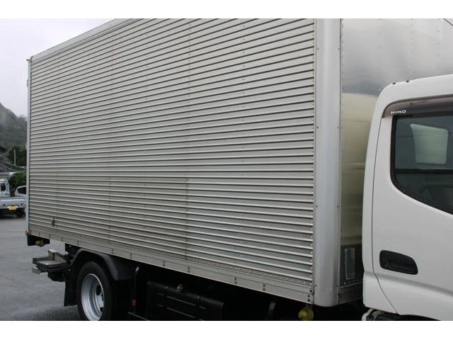 Hino DUTRO 13