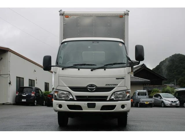 Hino DUTRO 3