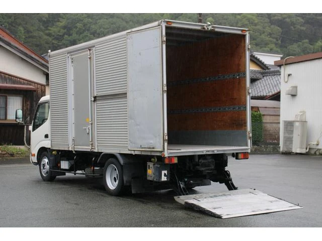 Hino DUTRO 29