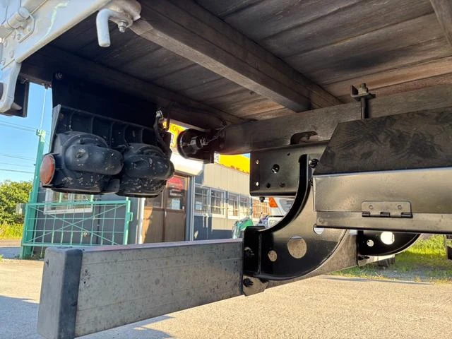 UD Trucks CONDOR 32