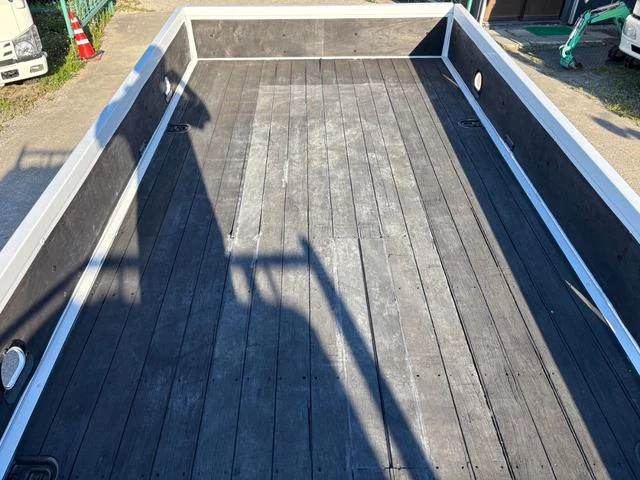 UD Trucks CONDOR 11