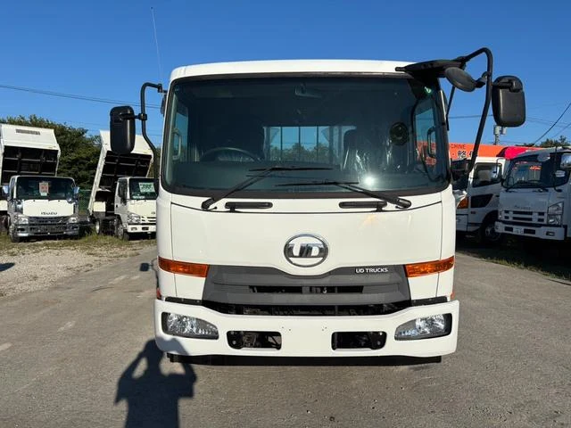 UD Trucks CONDOR 2