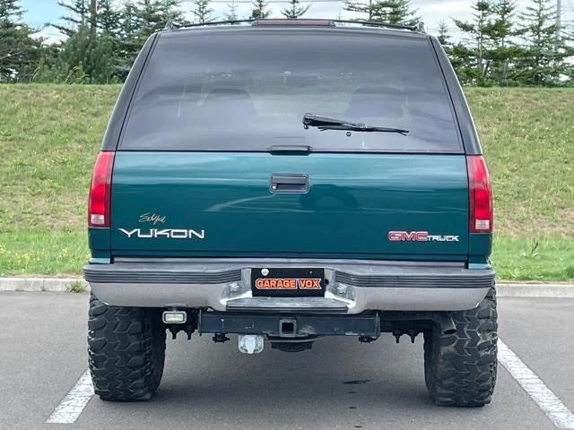 GMC YUKON 9