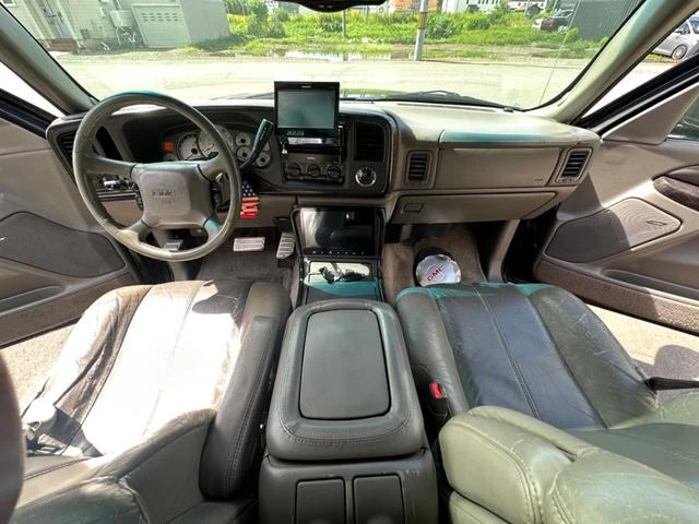 GMC YUKON 9