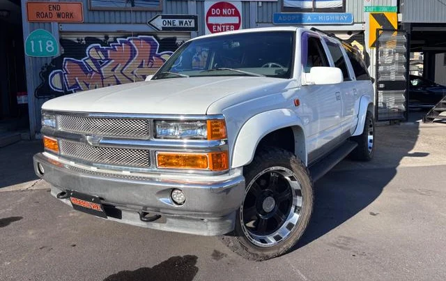GMC SUBURBAN