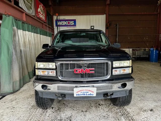GMC SUBURBAN