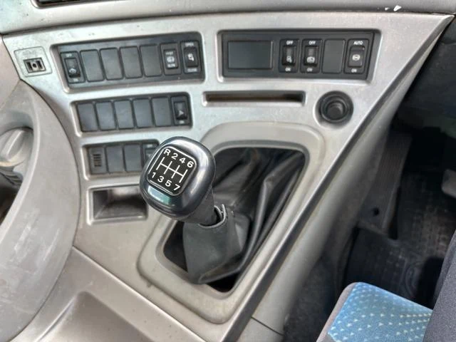 Nissan Diesel QUON 33
