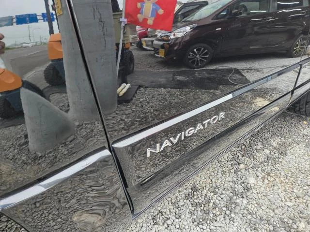 Lincoln NAVIGATOR 8