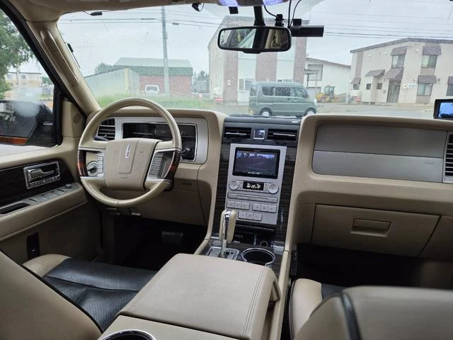 Lincoln NAVIGATOR 51