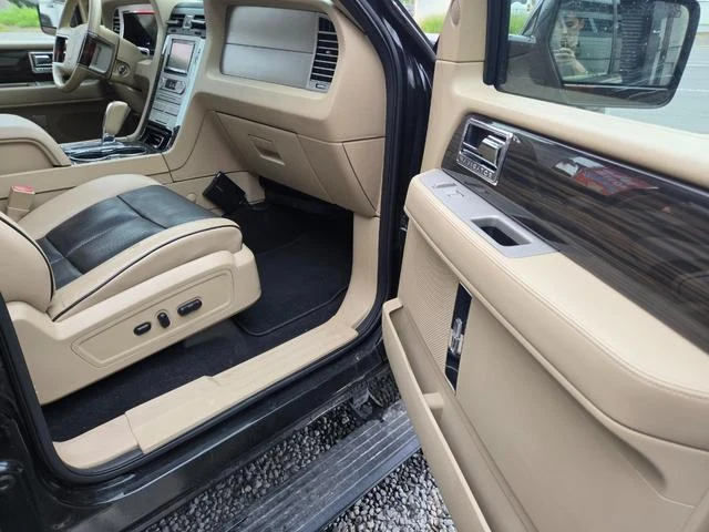 Lincoln NAVIGATOR 52