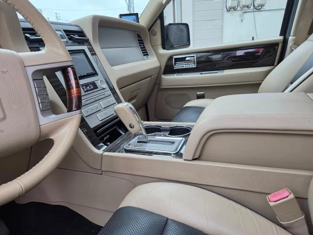 Lincoln NAVIGATOR 27