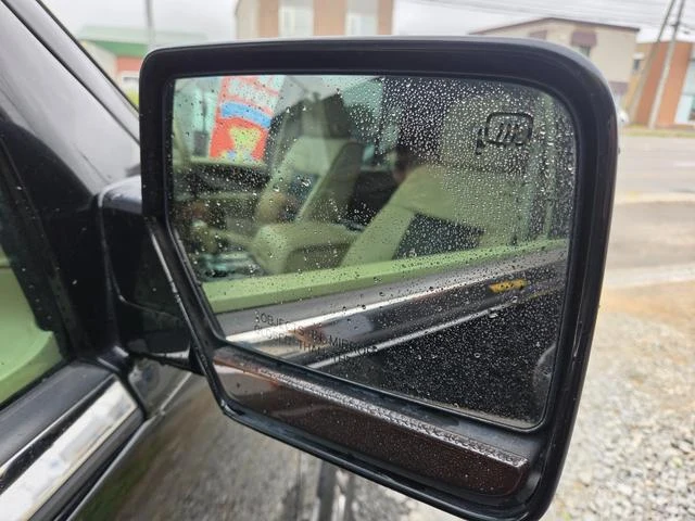 Lincoln NAVIGATOR 19