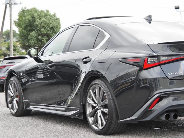 Lexus IS 15