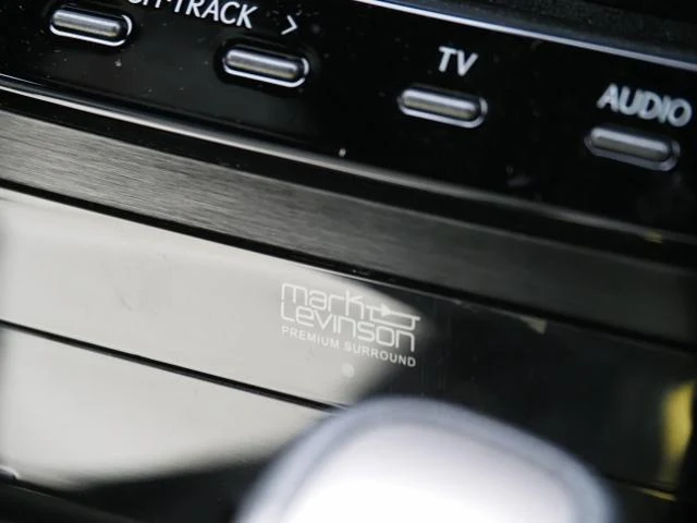 Lexus IS 37