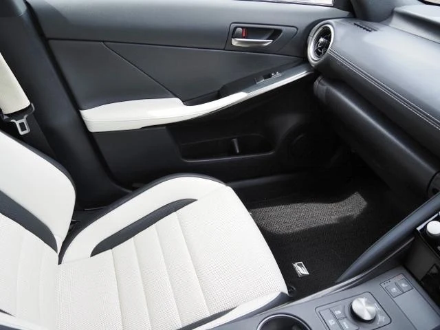 Lexus IS 62