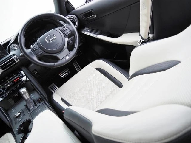 Lexus IS 59