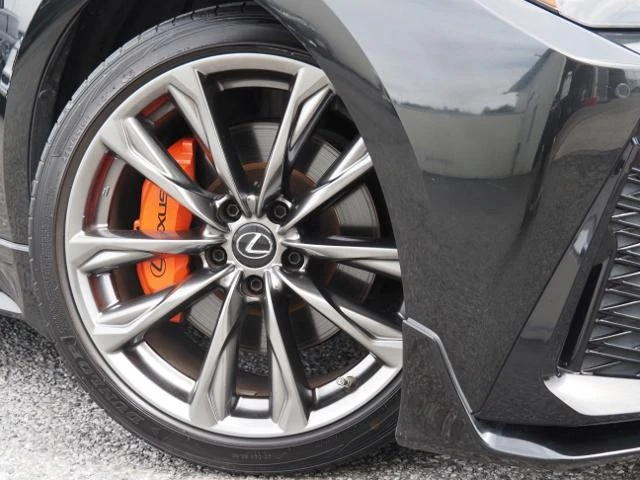 Lexus IS 18