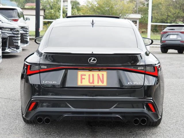 Lexus IS 6