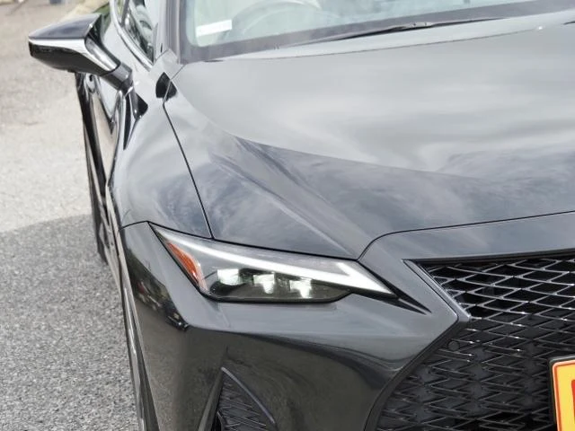 Lexus IS 17