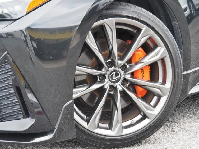 Lexus IS 19
