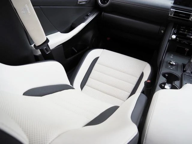 Lexus IS 58