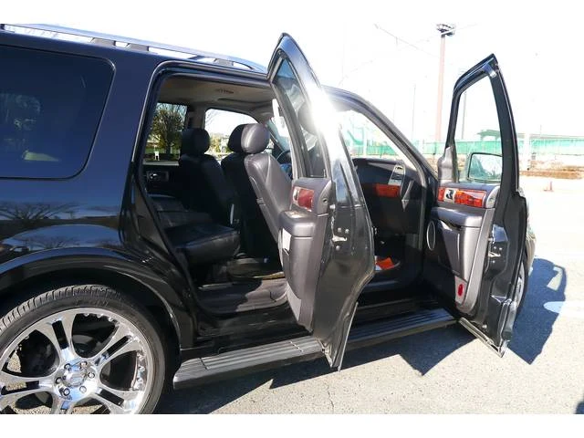 Lincoln NAVIGATOR 32