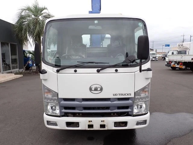 UD Trucks CONDOR 47