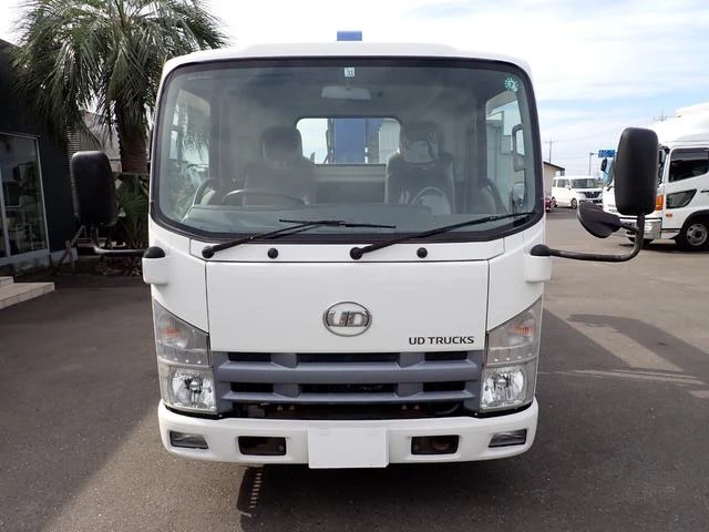 UD Trucks CONDOR 2