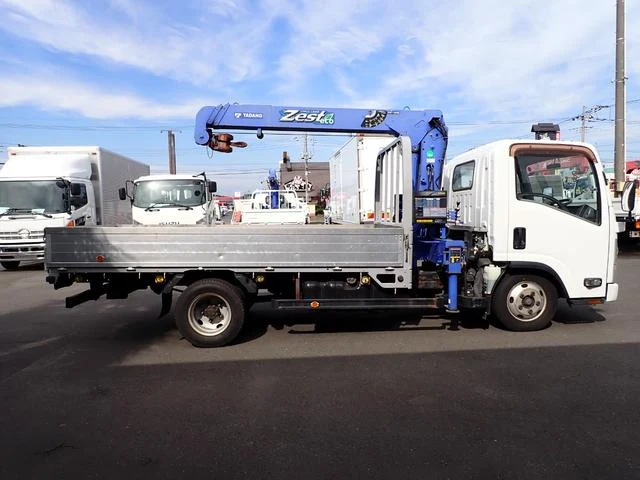 UD Trucks CONDOR 4