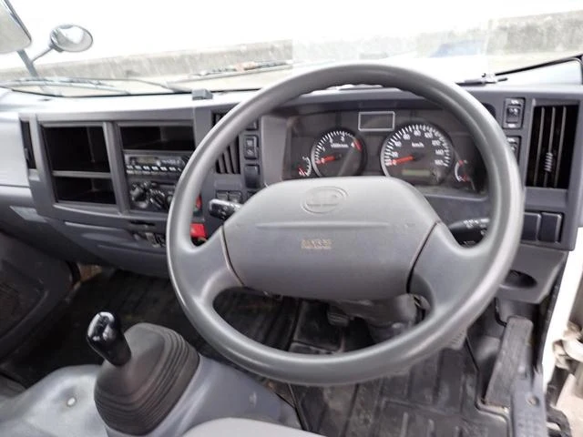 UD Trucks CONDOR 38