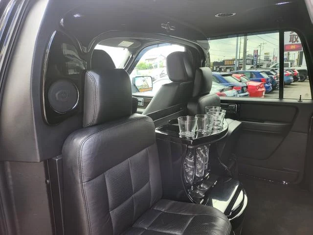 Lincoln NAVIGATOR 17