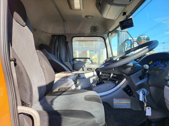 Nissan Diesel QUON 3
