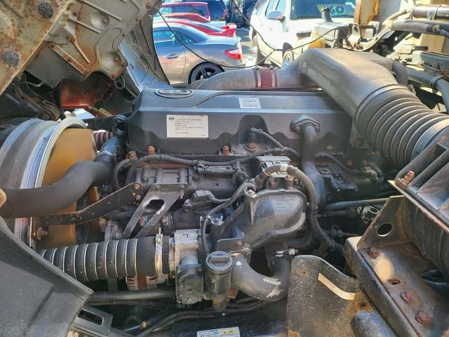 Nissan Diesel QUON 28
