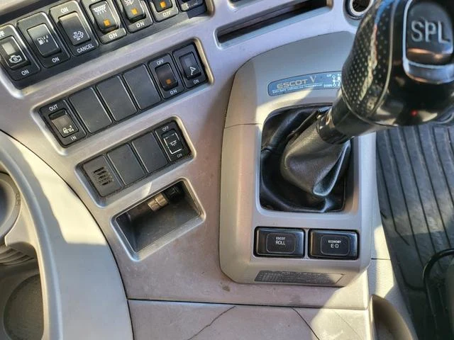 Nissan Diesel QUON 37