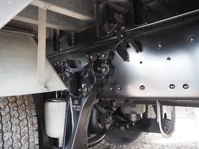 UD Trucks QUON 22