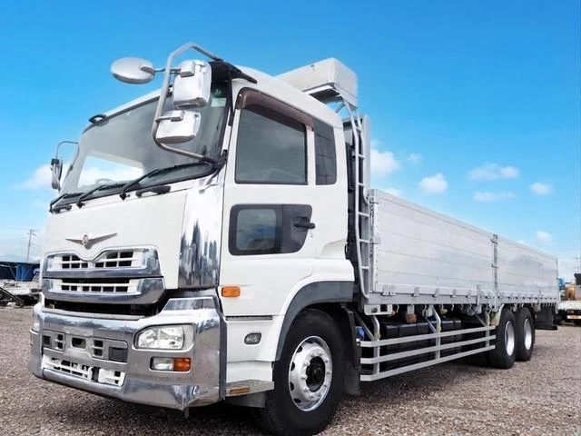 UD Trucks QUON 2