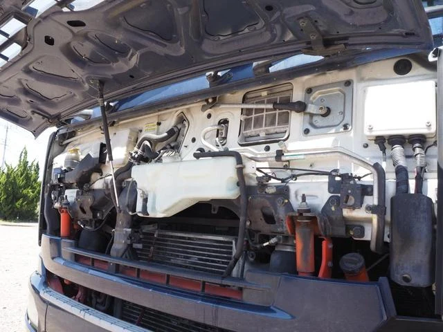 UD Trucks QUON 62