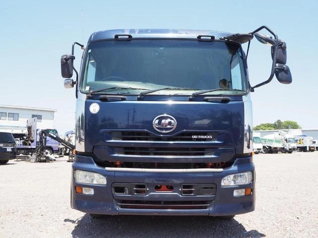 UD Trucks QUON 9