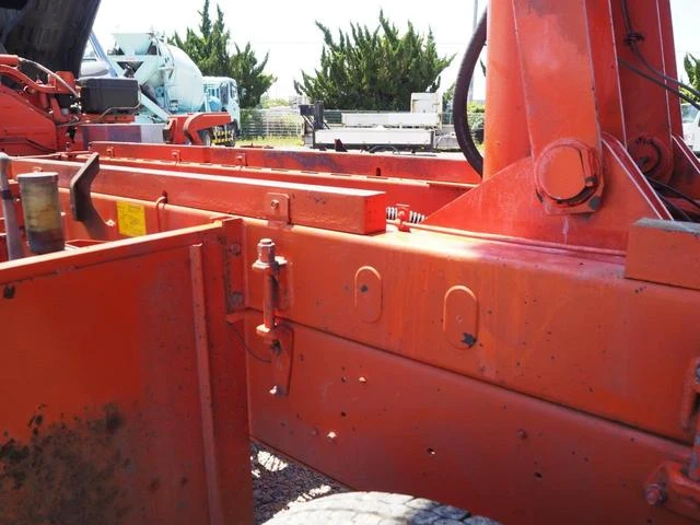 UD Trucks QUON 41
