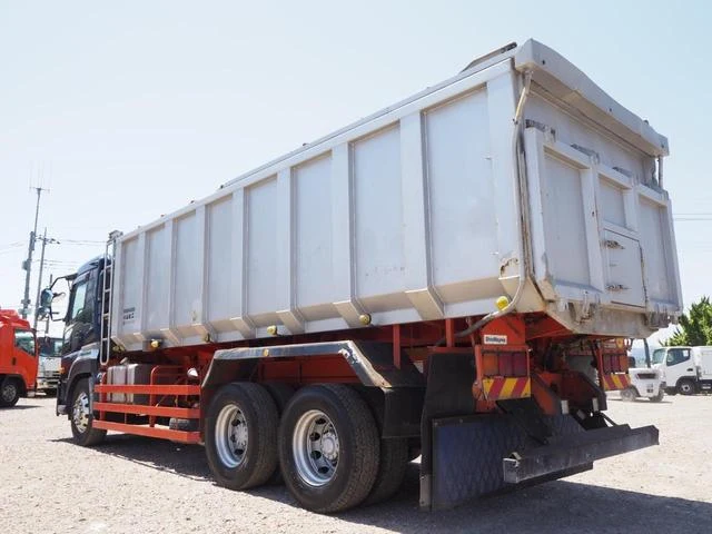 UD Trucks QUON 4