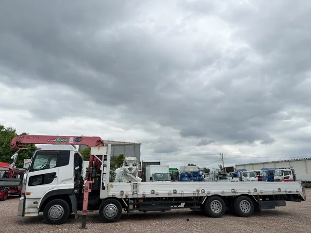 UD Trucks QUON 3