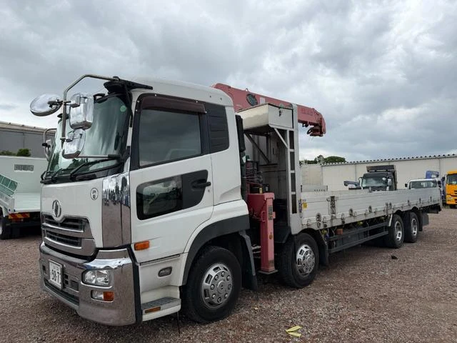 UD Trucks QUON 38