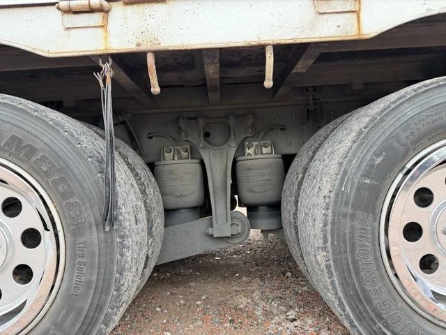 UD Trucks QUON 24