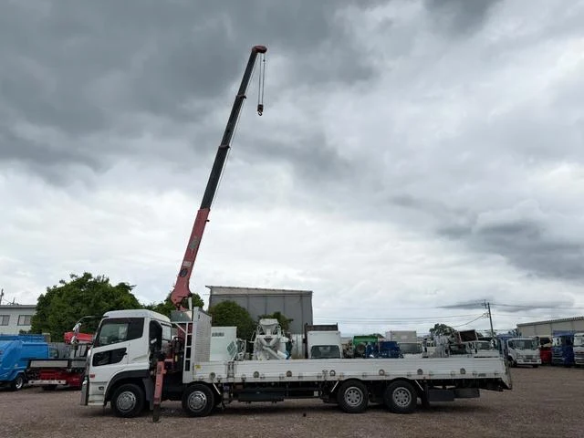 UD Trucks QUON 9