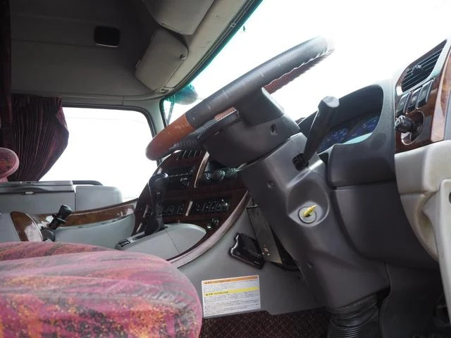 UD Trucks QUON 61